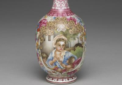 图片[3]-Vase with tubular handles with Western figure on a polychrome ground in falangcai painted enamels, Qianlong reign (1736-1795), Qing dynasty-China Archive